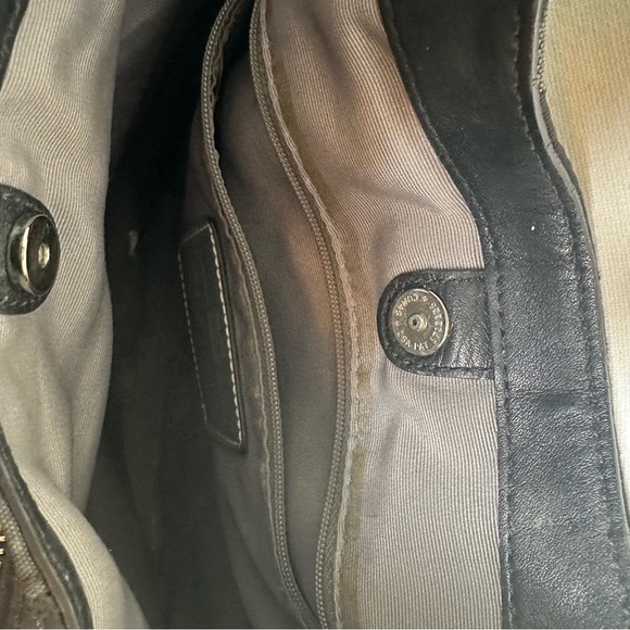 Coach Black and Gray Signature Shoulder Bag - Picture 7 of 9